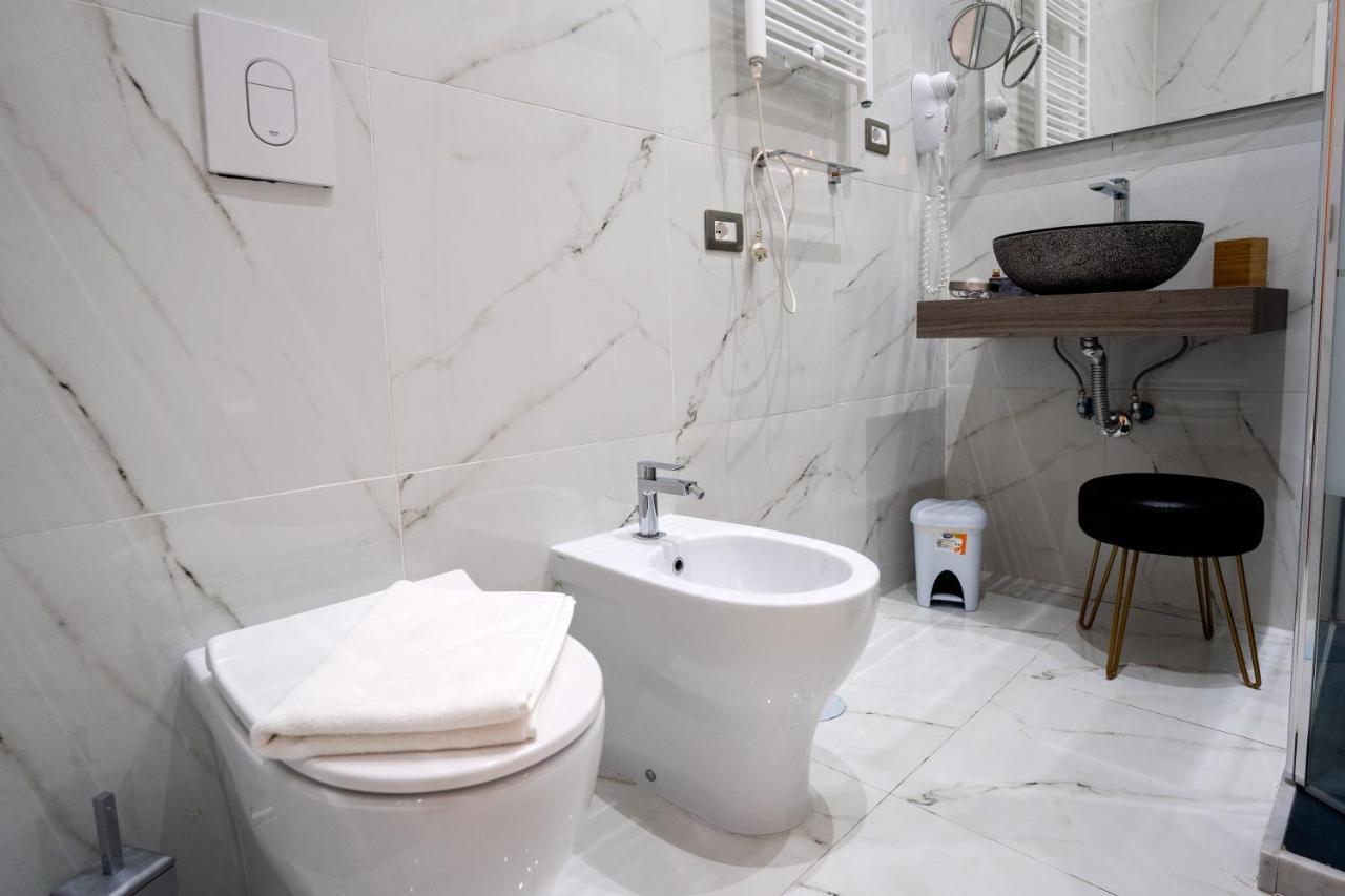 나폴리 Antica Dimora Deluxe B&B 외부 사진