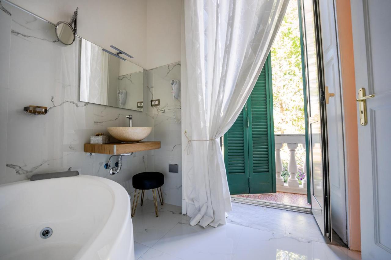 나폴리 Antica Dimora Deluxe B&B 외부 사진
